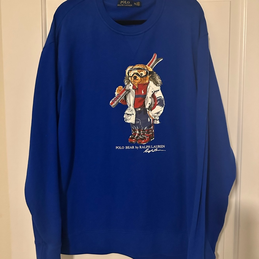 Ski polo bear crew neck